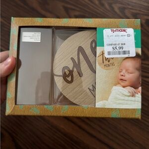 Wooden monthly photo props for baby
